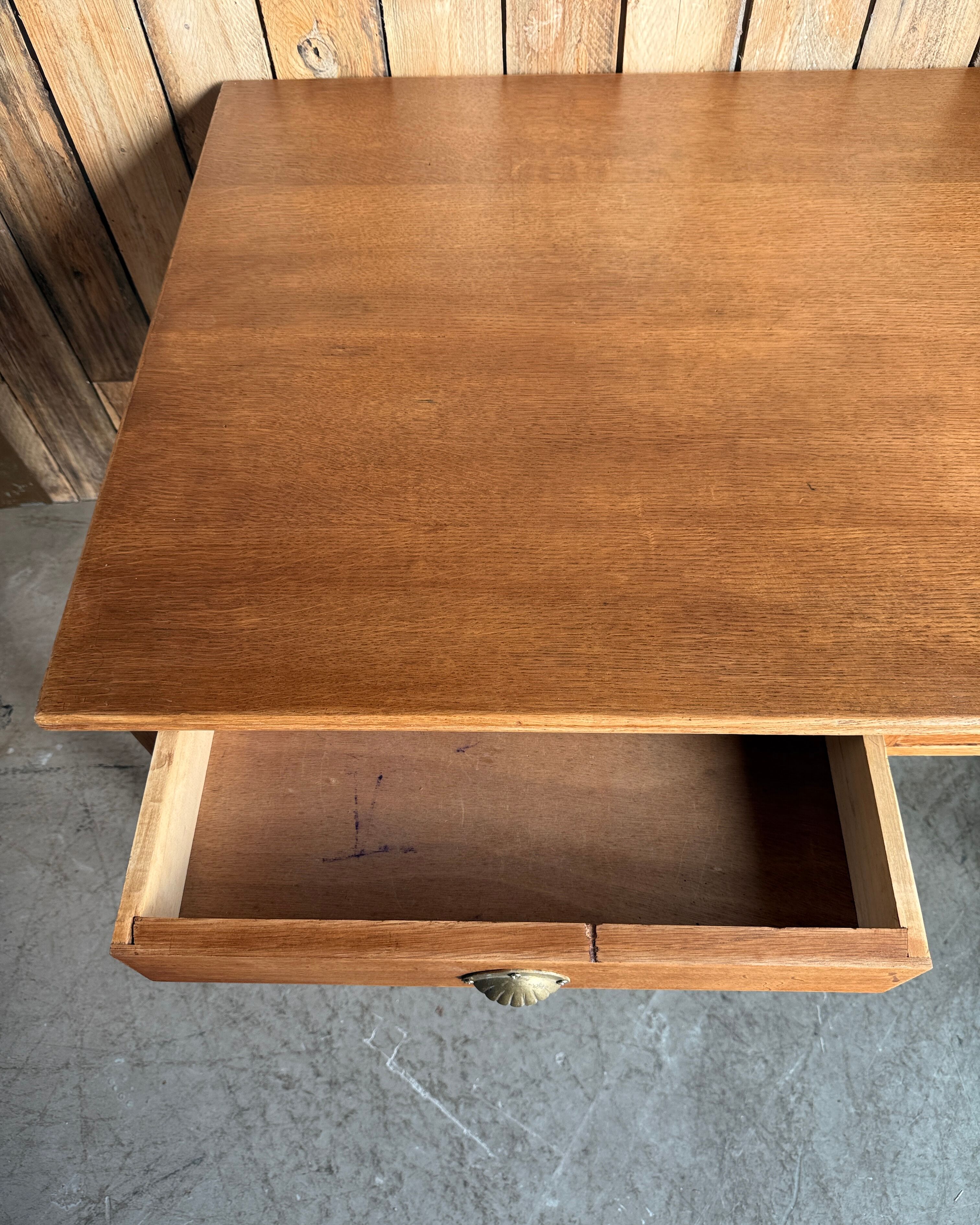 Vintage oak desk from the 1950s (renovated)