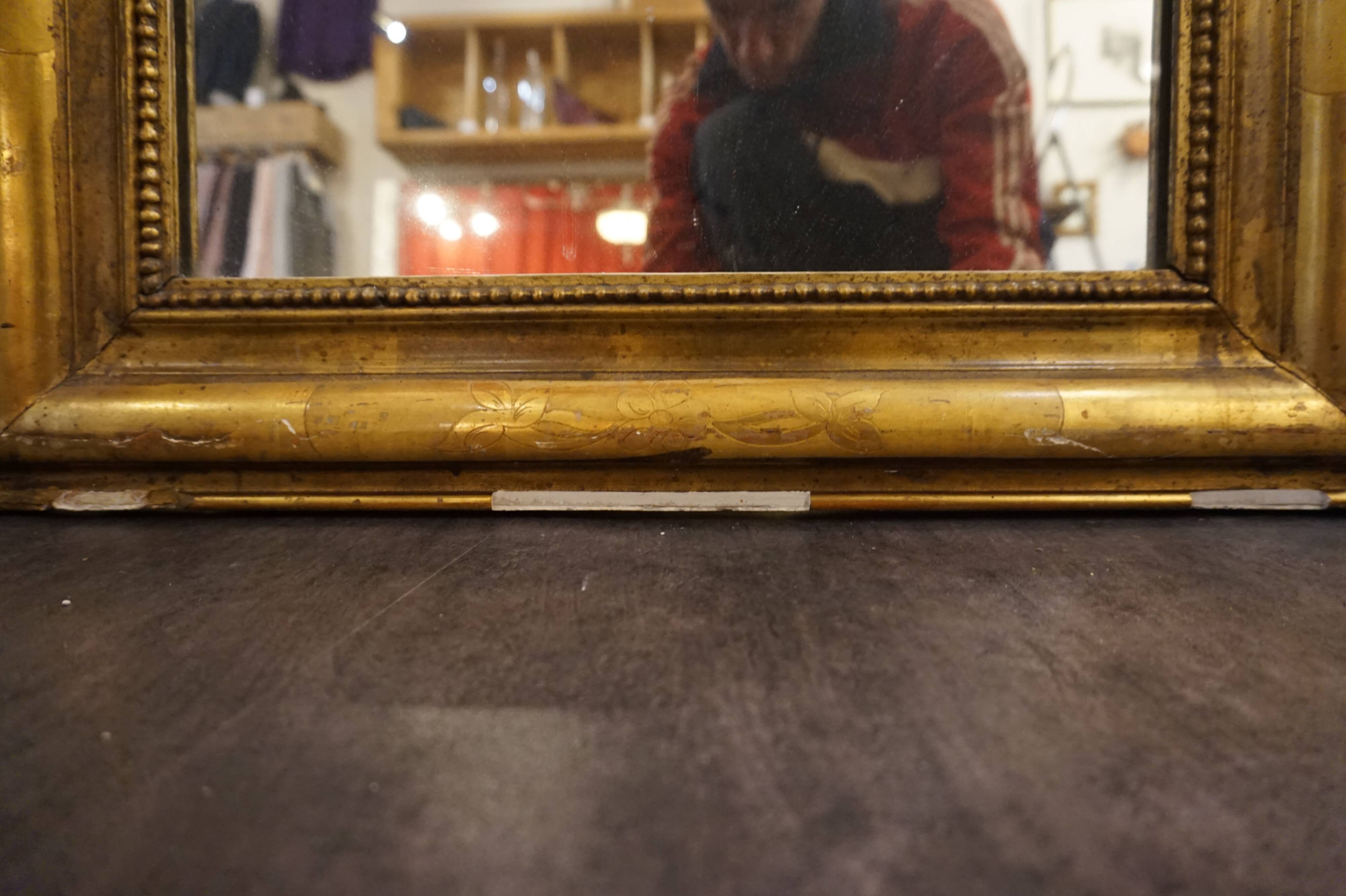 Golden mirror 58x80cm