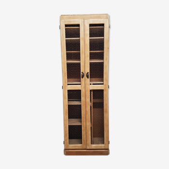 Armoire en bois