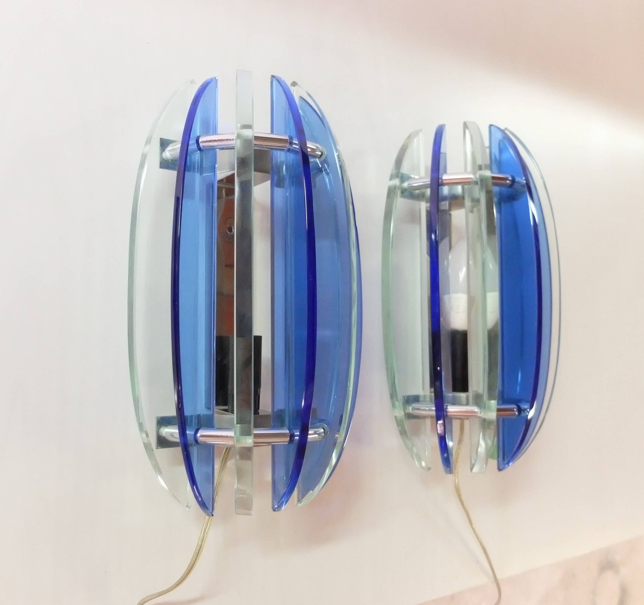 Pair of Italian Sconces From the 1960s, Véca