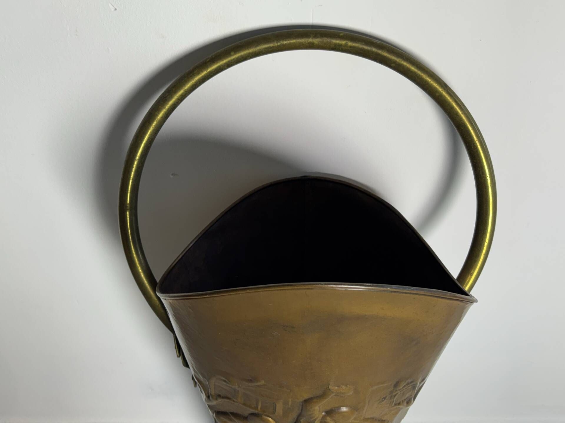 Vintage umbrella stands in solid brass and copper – Relief decoration