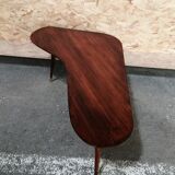 Boomerang tripod table