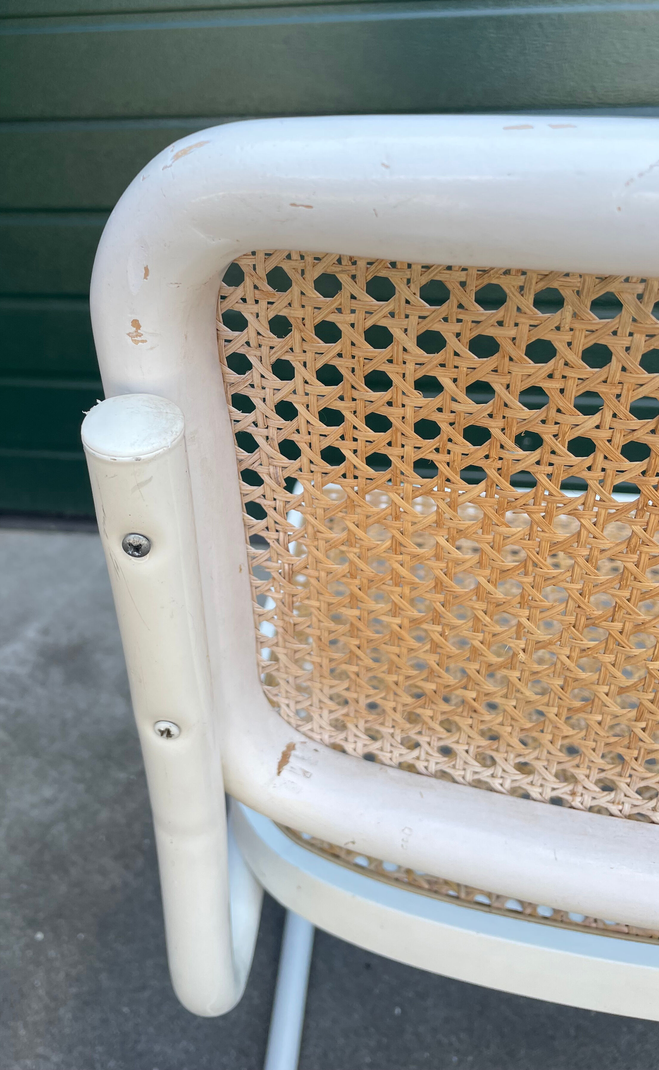 Set of 4 Cesca b32 model chairs in white by Marcel Breuer