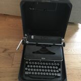 Machine to write Royal edition Aristrocrat