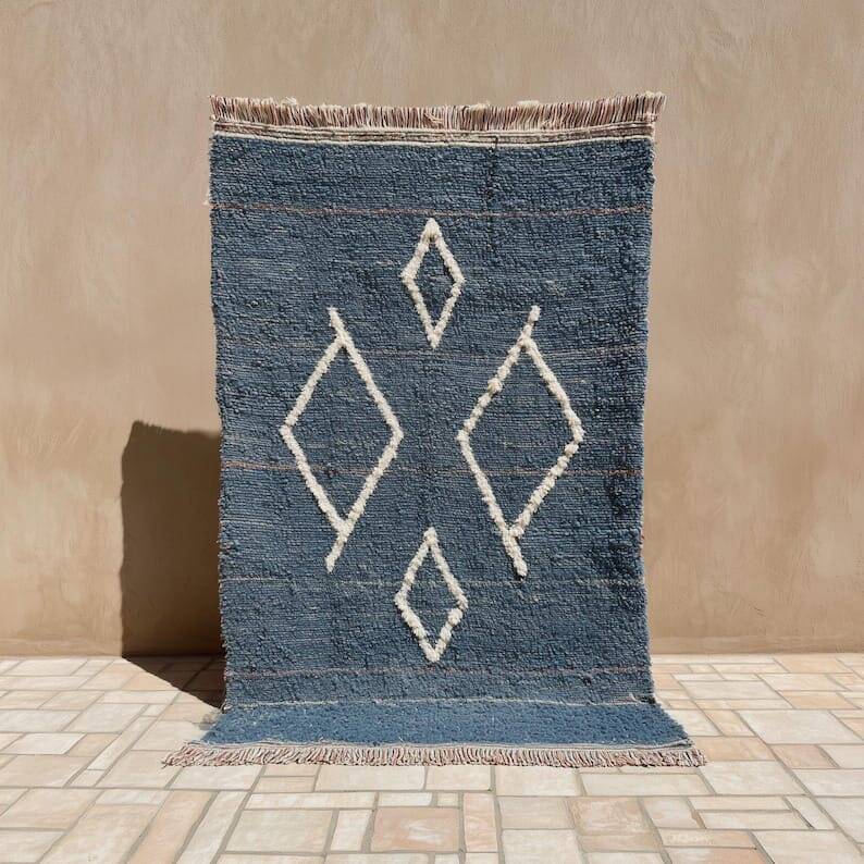 Traditional handmade Berber rug, size 140 x 260 cm