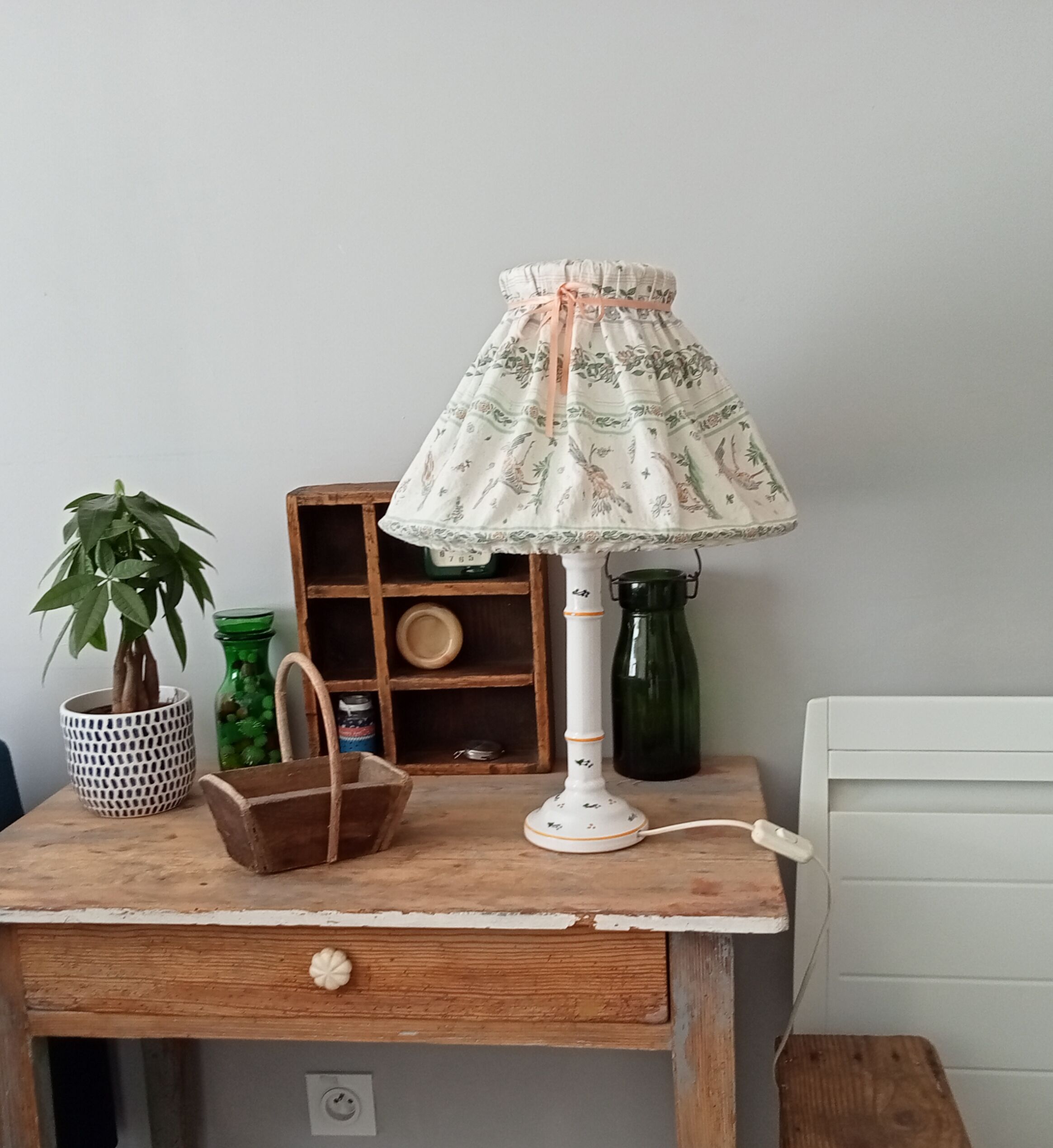 Vintage moustiers ste marie lamp