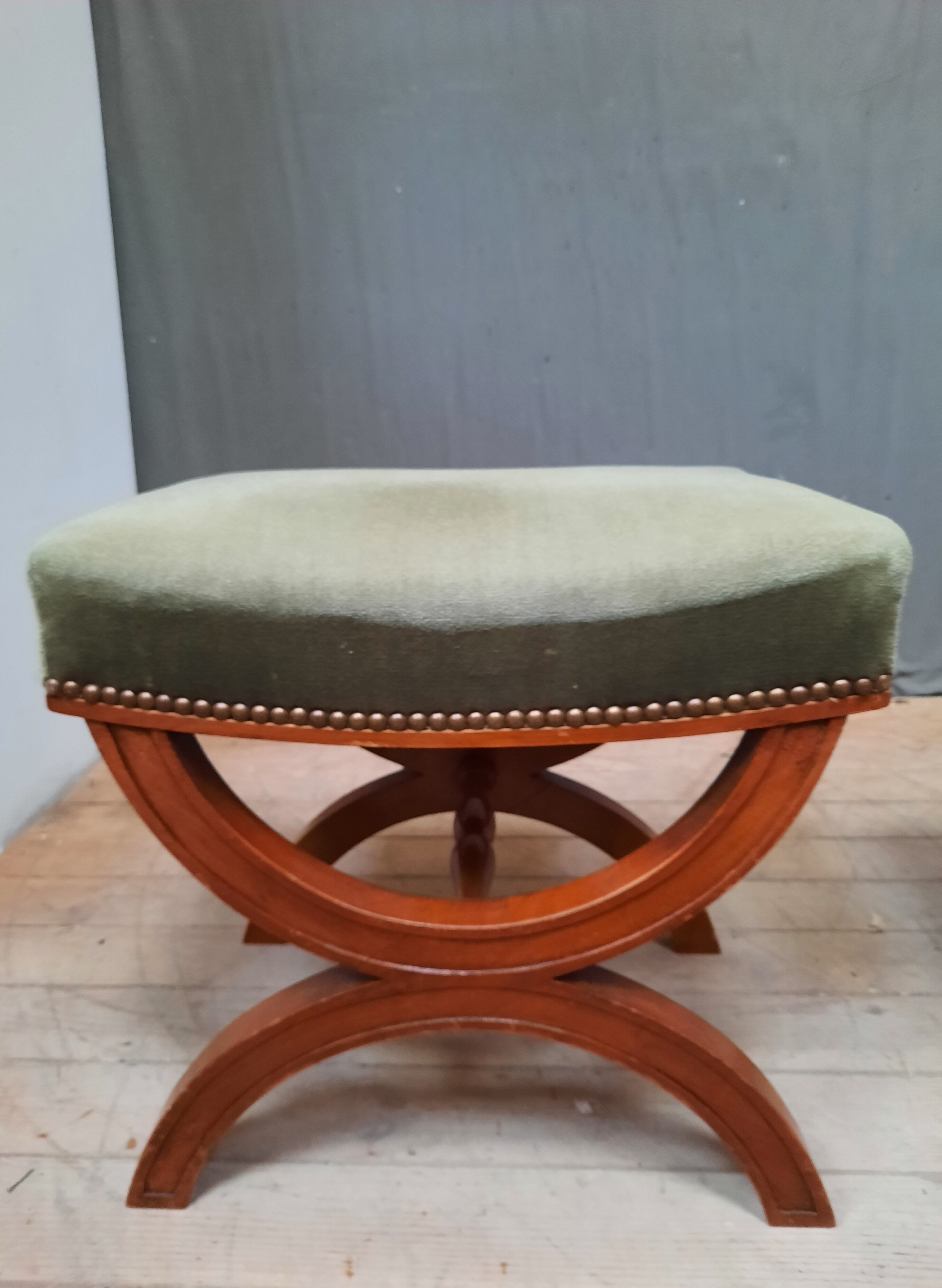 Pair of X-shaped stool