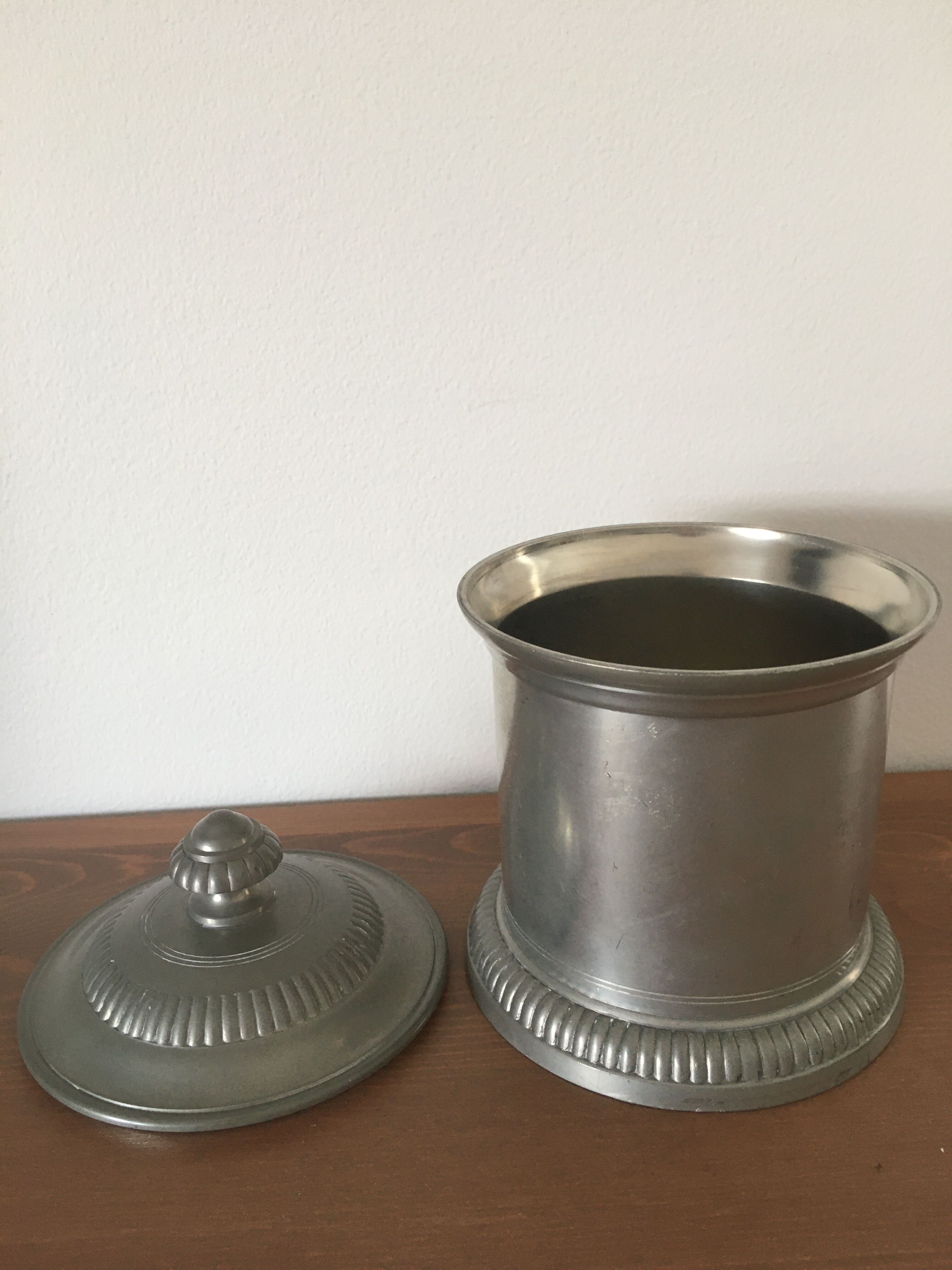 Tin box