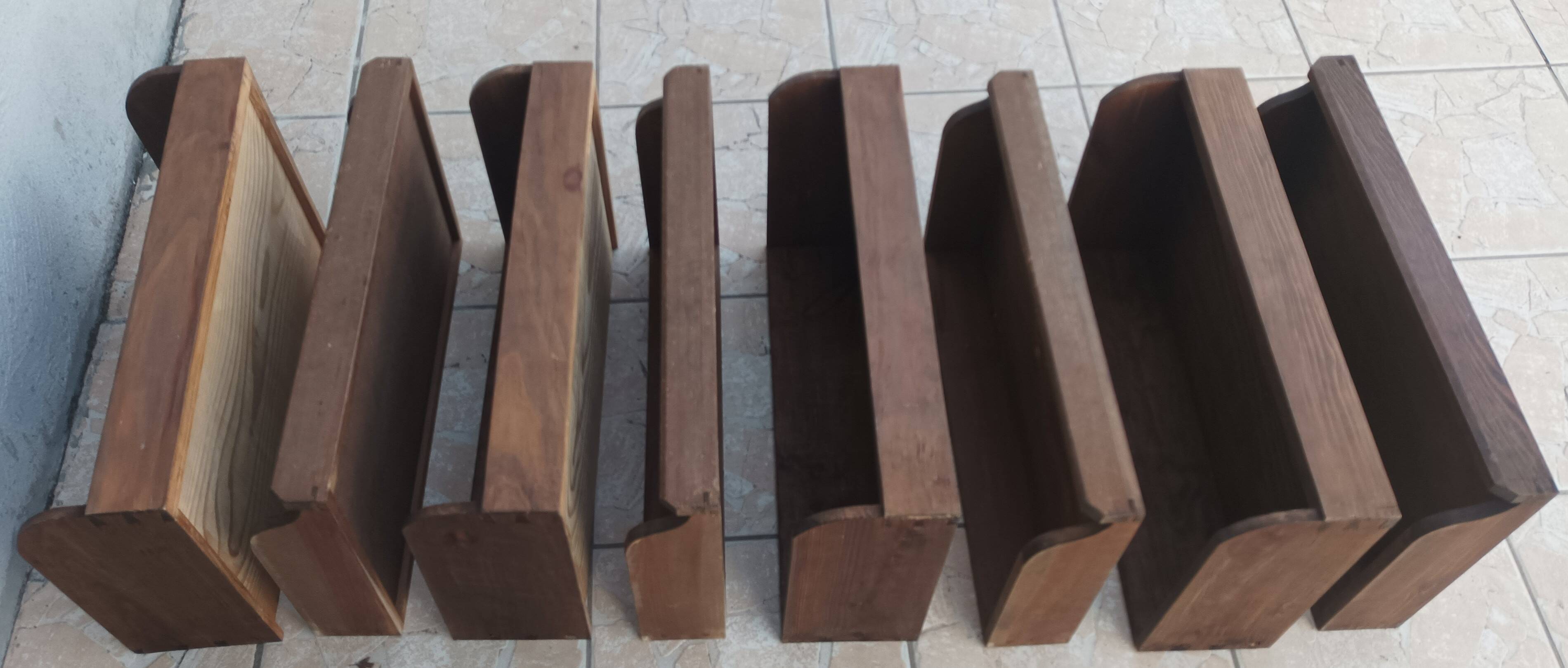 Standing man Louis XIII in oak