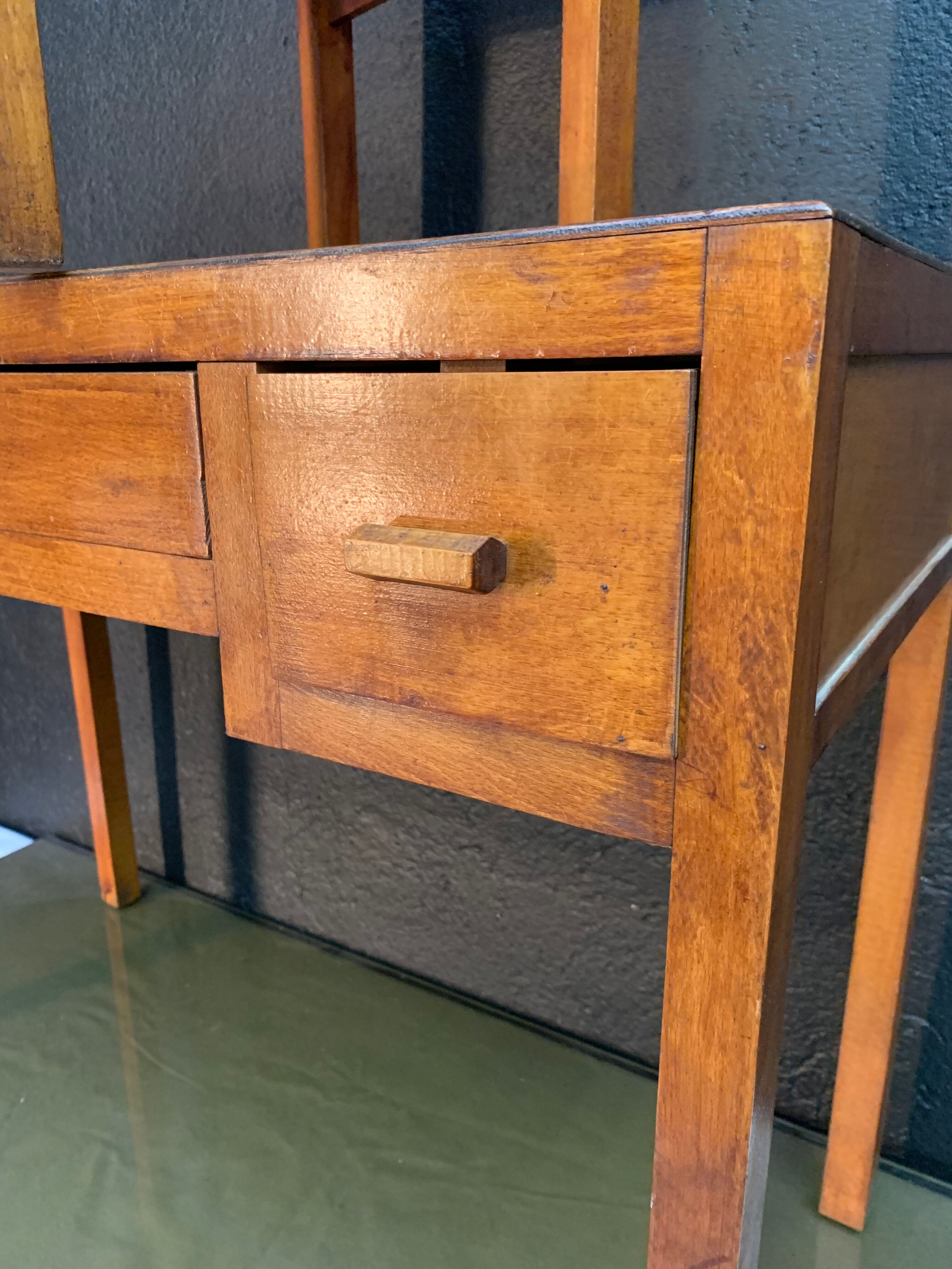 Bureau d’enfant avec sa chaise epoque art deco