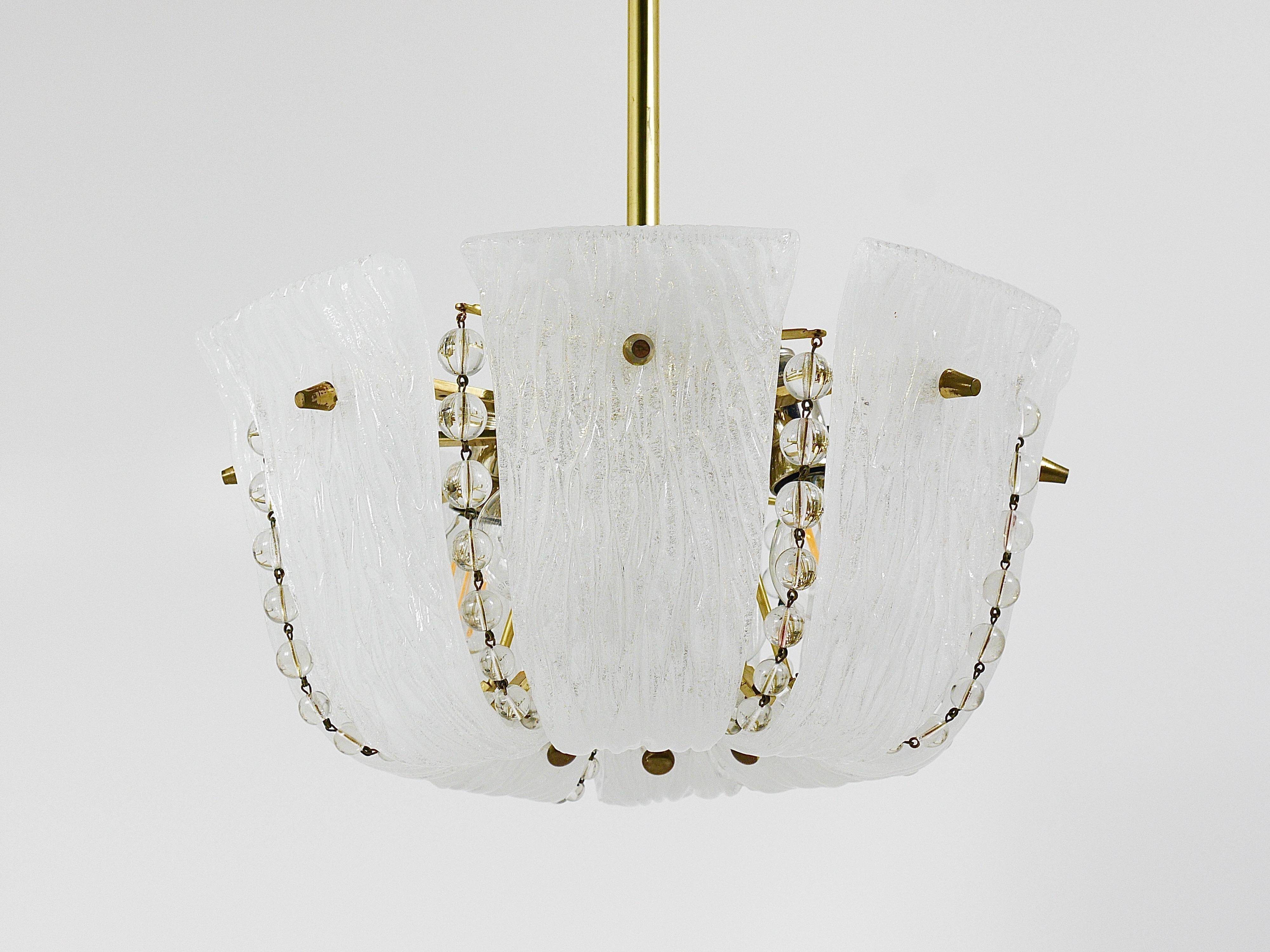 J.T. Kalmar Petite curved suspension basket, brass and glass, Austria, 1950s