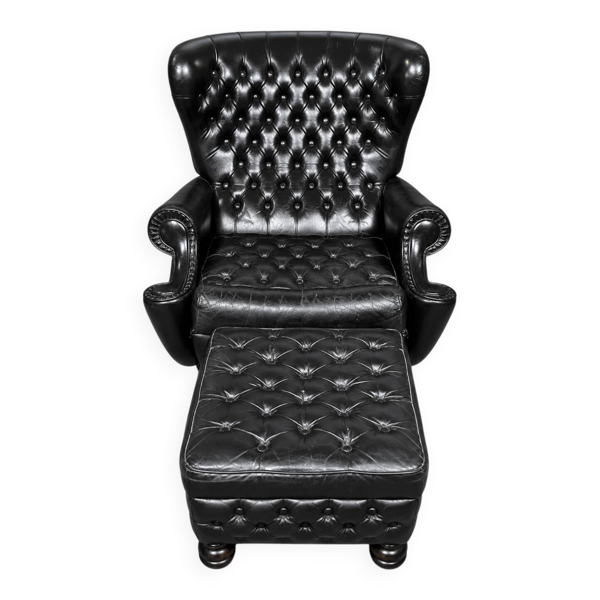 Set Fauteuil Chesterfield et ottoman. Cuir.