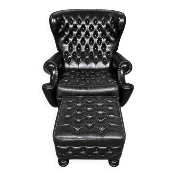 Chesterfield armchair and ottoman. Leather.