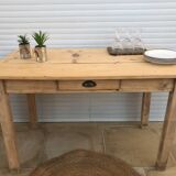 Farm table