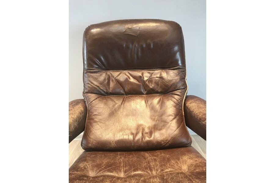 Danish swivel adjustable armchair of the 1970s