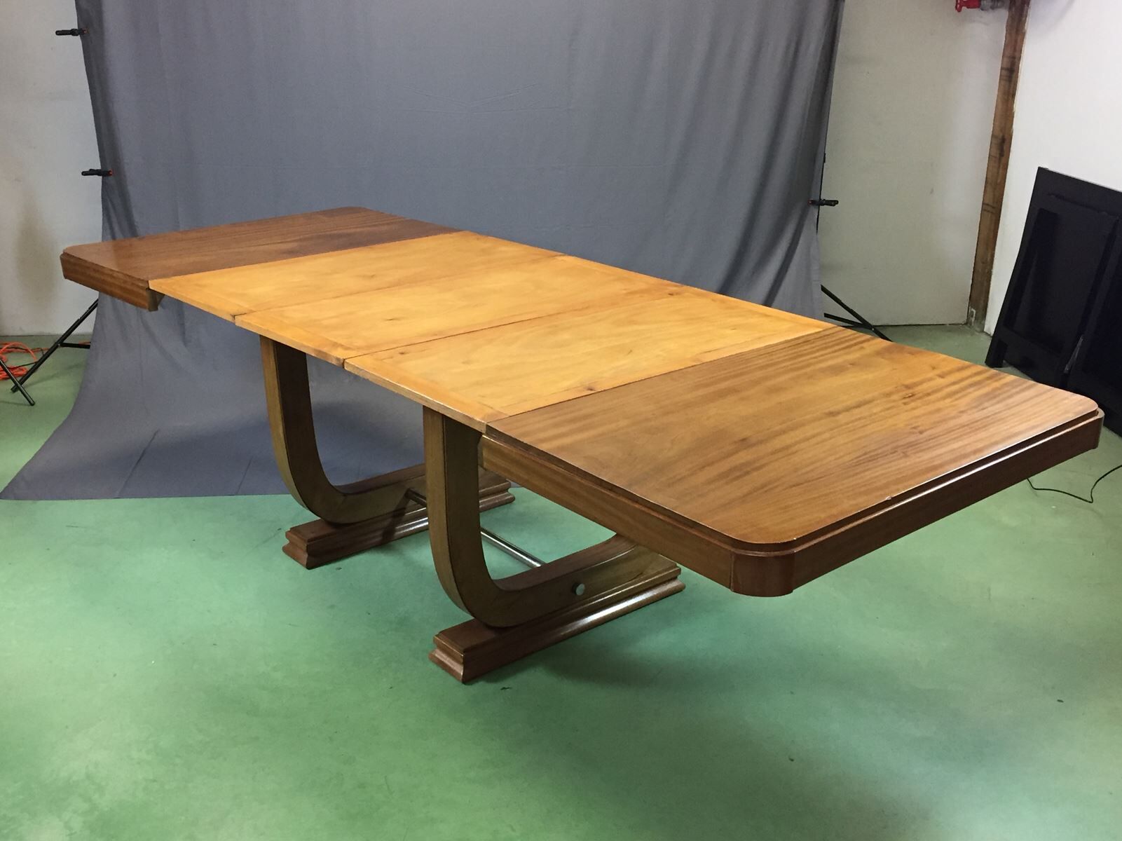 Table art déco en acajou années 1930