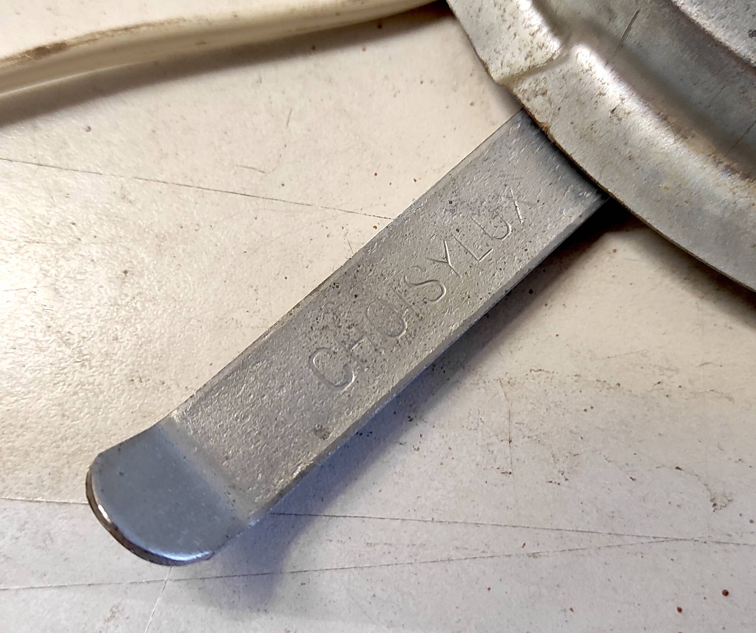 Plafonnier ou applique globe opaline carré 25 cm - mid. XXème