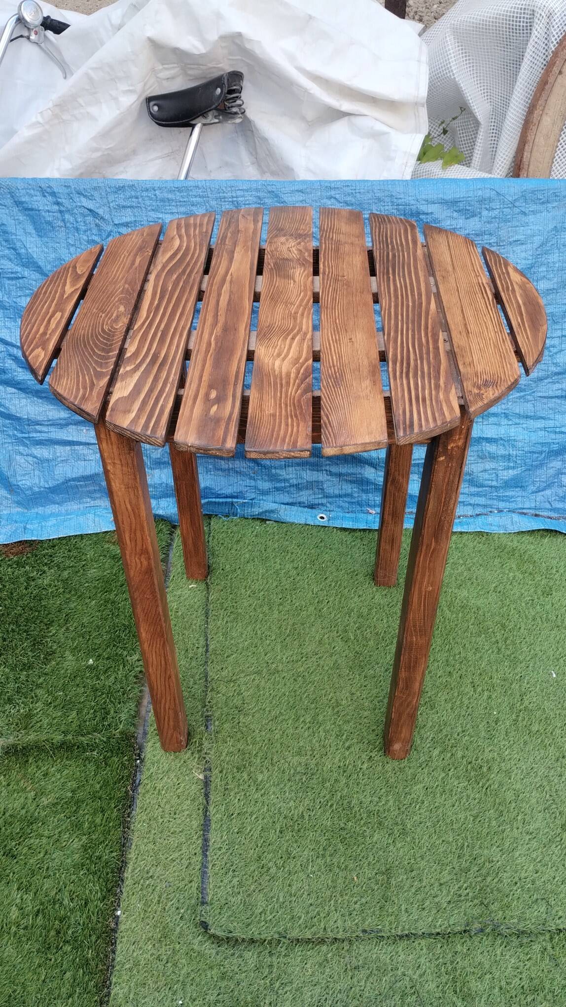 Round solid wood table