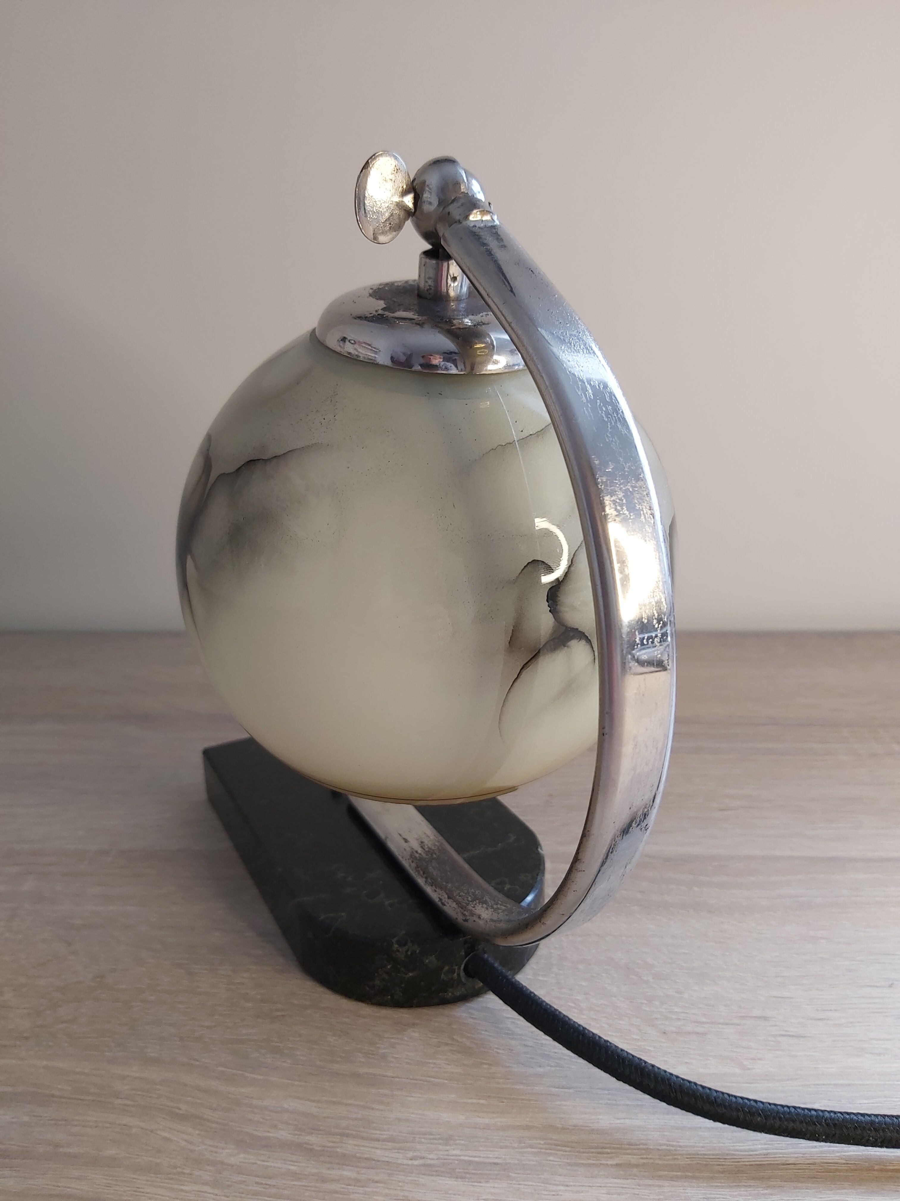 Art deco bedside lamp