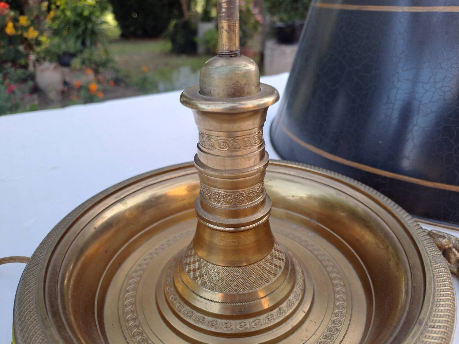 Empire style bouillotte lamp in bronze and sheet metal