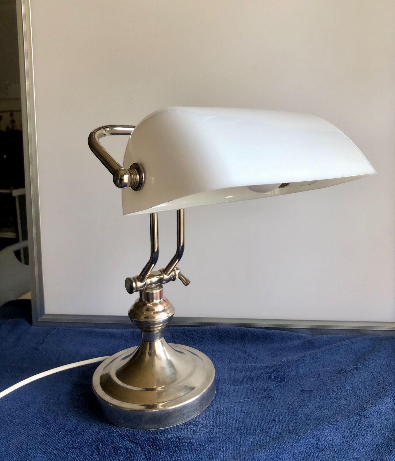 Banker lamp pharmacy avocado