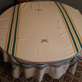 Nappe brodée main et ses 12 serviettes - chiffrée " m v " -années 80