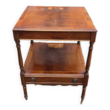 Table De Chevet Anglaise En Acajou Verni Avec Un Tiroir