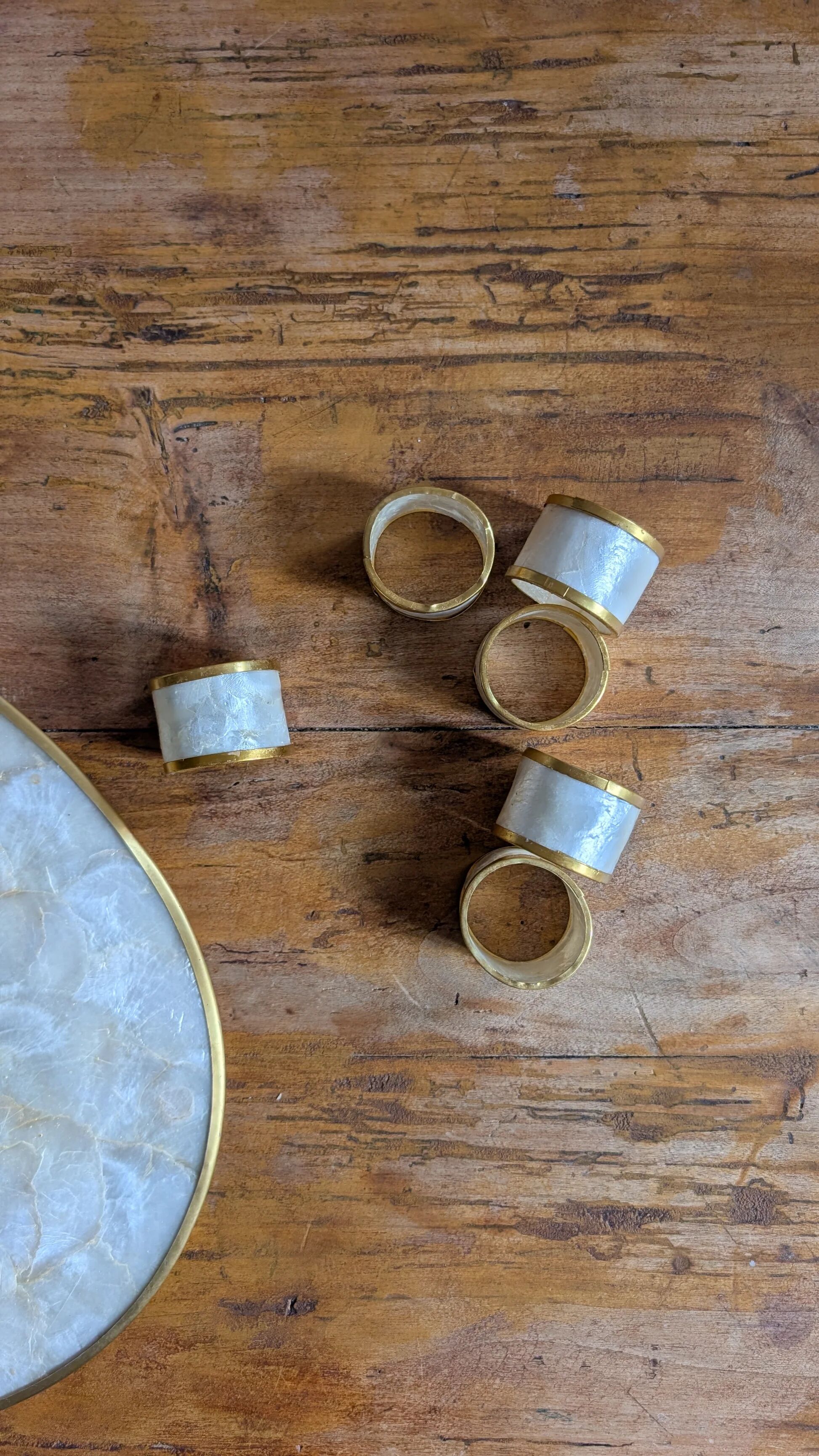 Set of 6 mother-of-pearl napkin rings