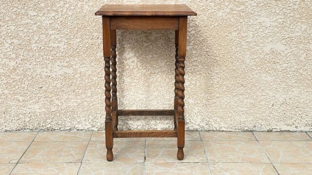 Side table in the countryside style in turned wood