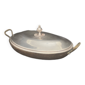 Plat ovale avec couvercle en métal blanc et cuivre