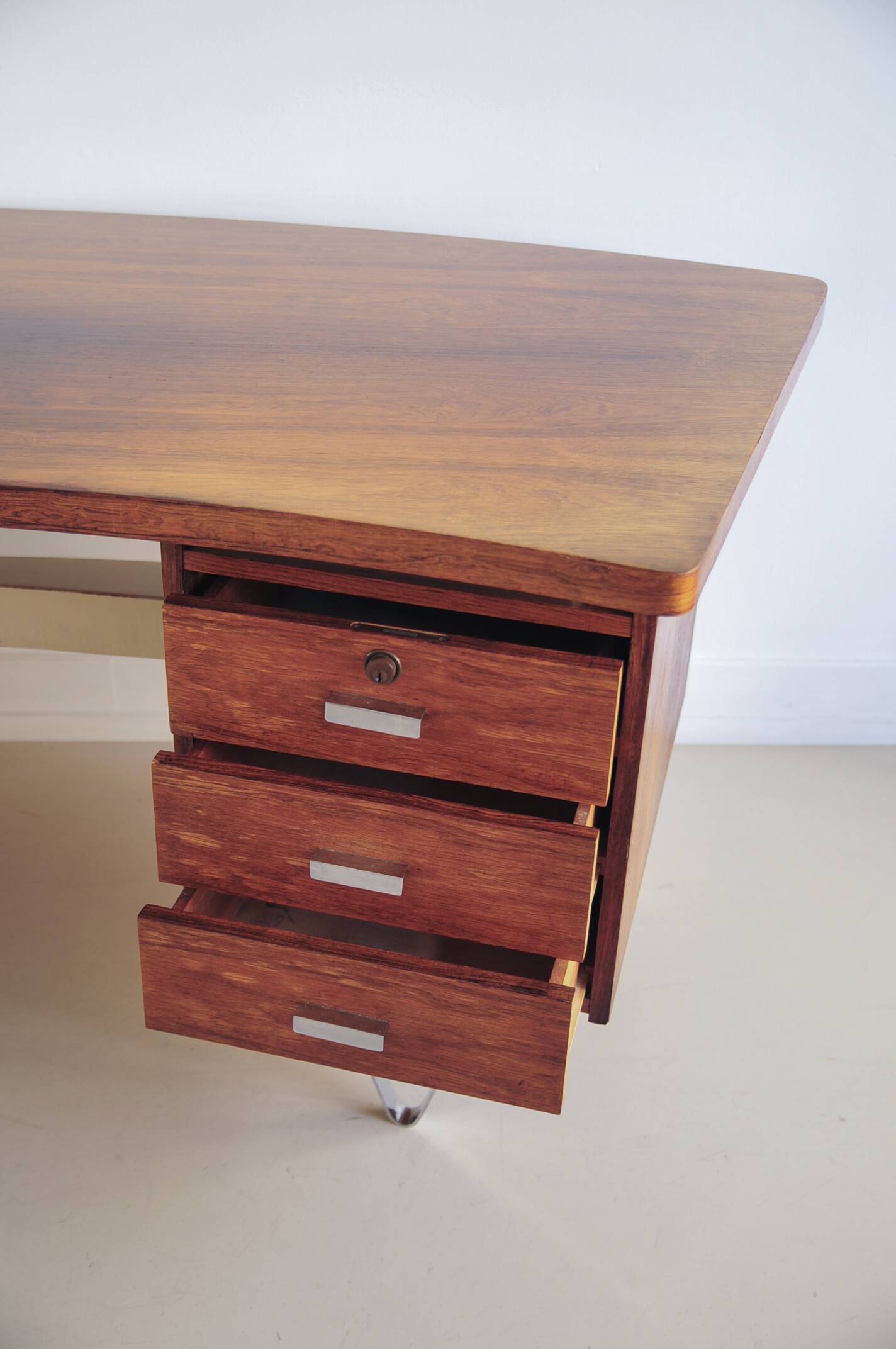 vintage boomerang desk Pastoe