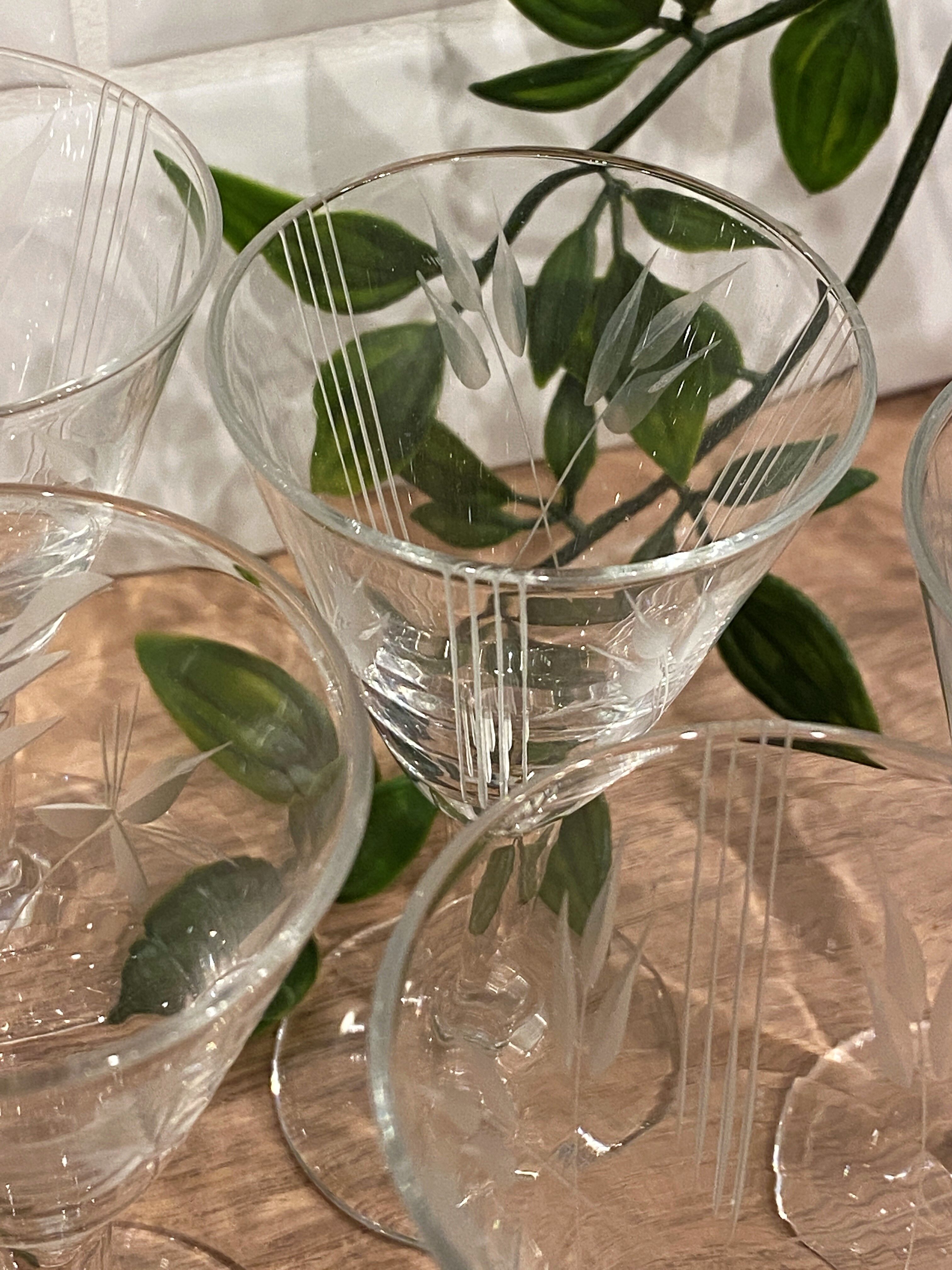 Set of 6 engraved glass liquor glasses