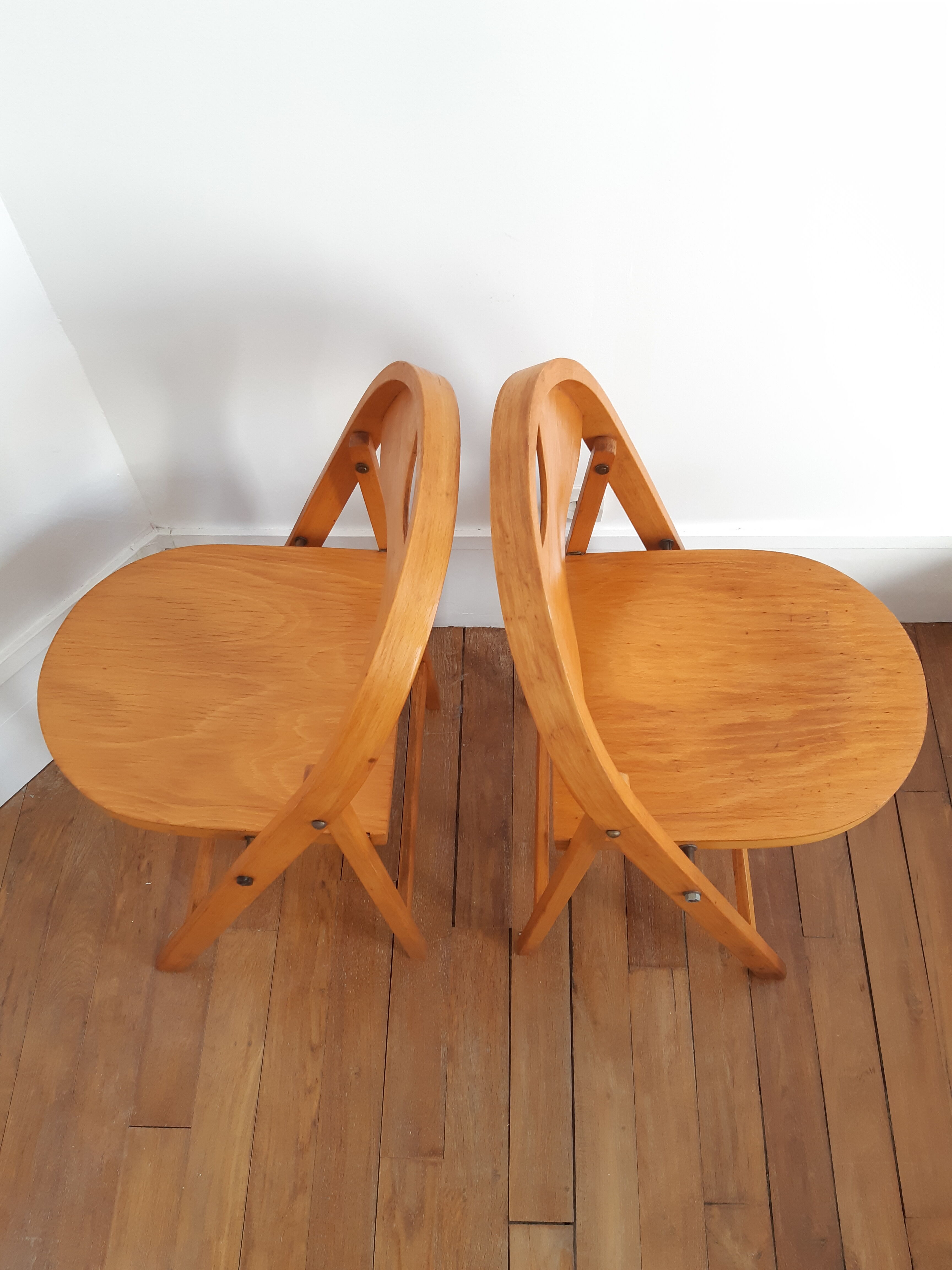 Lot of 2 folding chairs tunaet B751