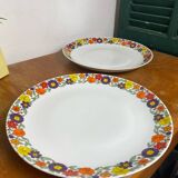 Two large round Bavaria porcelain dishes