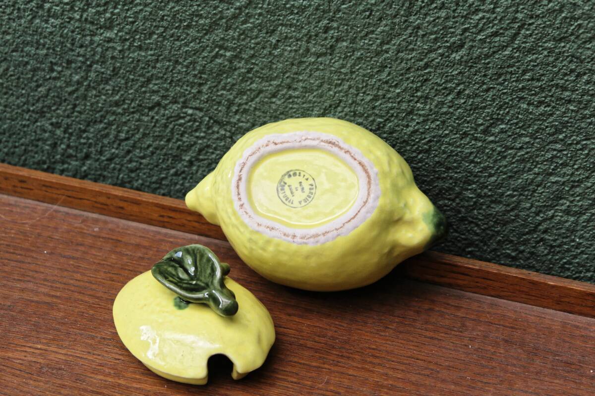 Slush mustard pot, lemon shape