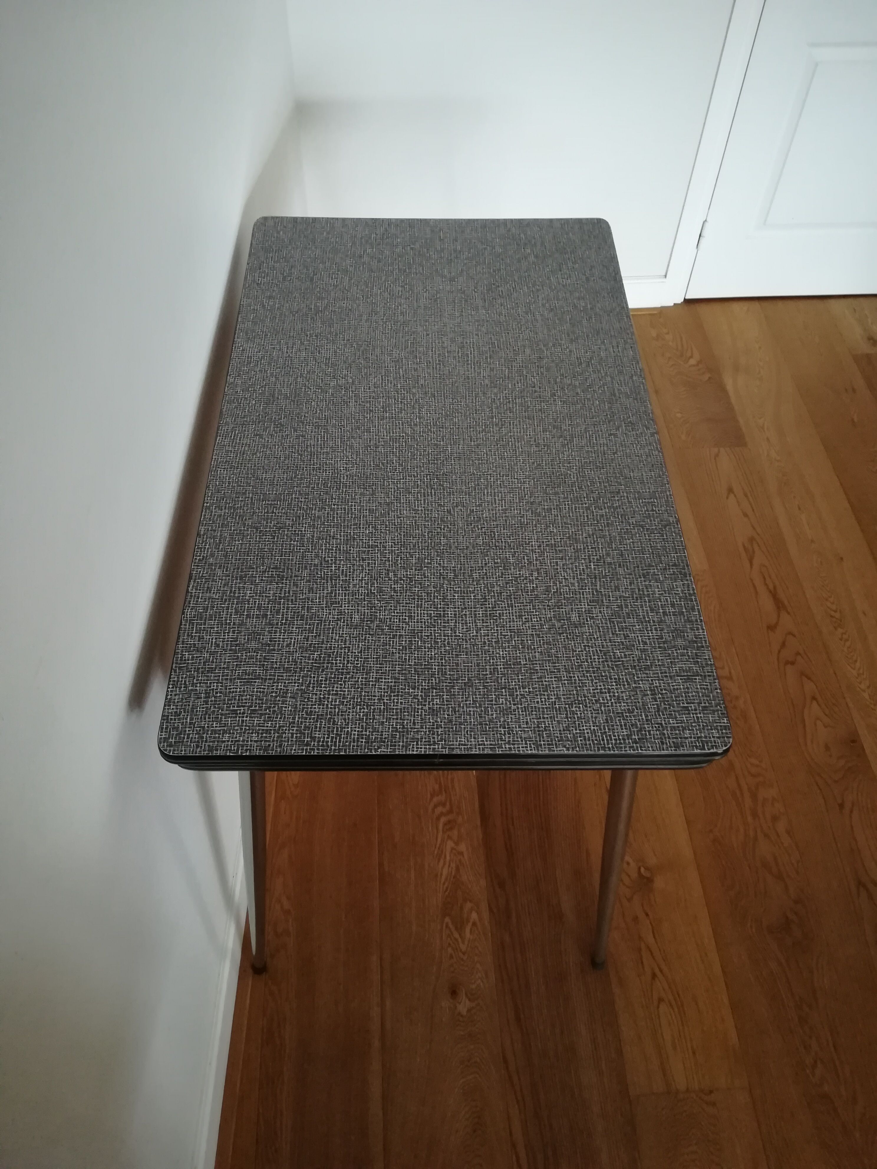 Extensible table