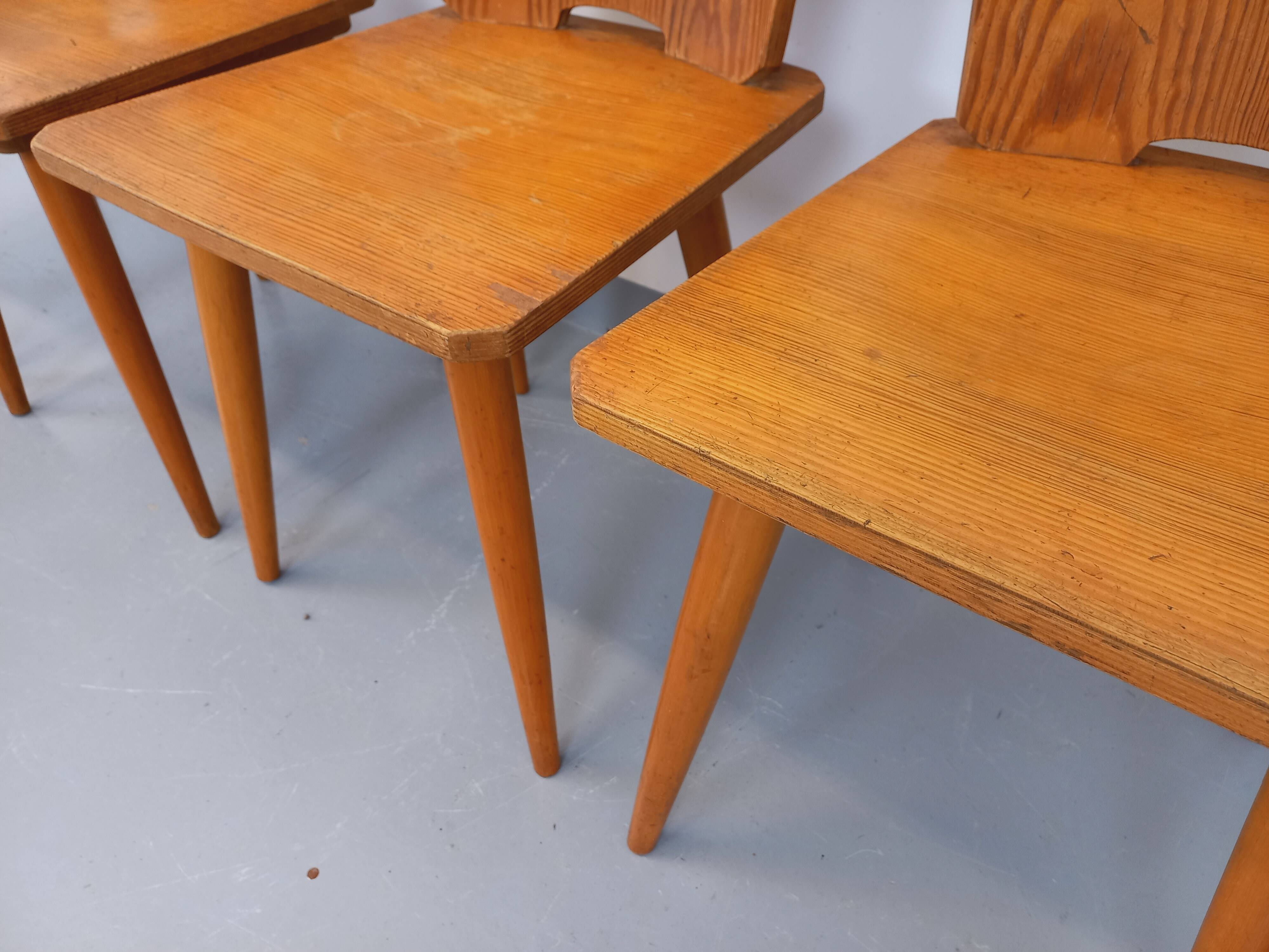 Set of 4 vintage brutalist wooden chairs from the 60s