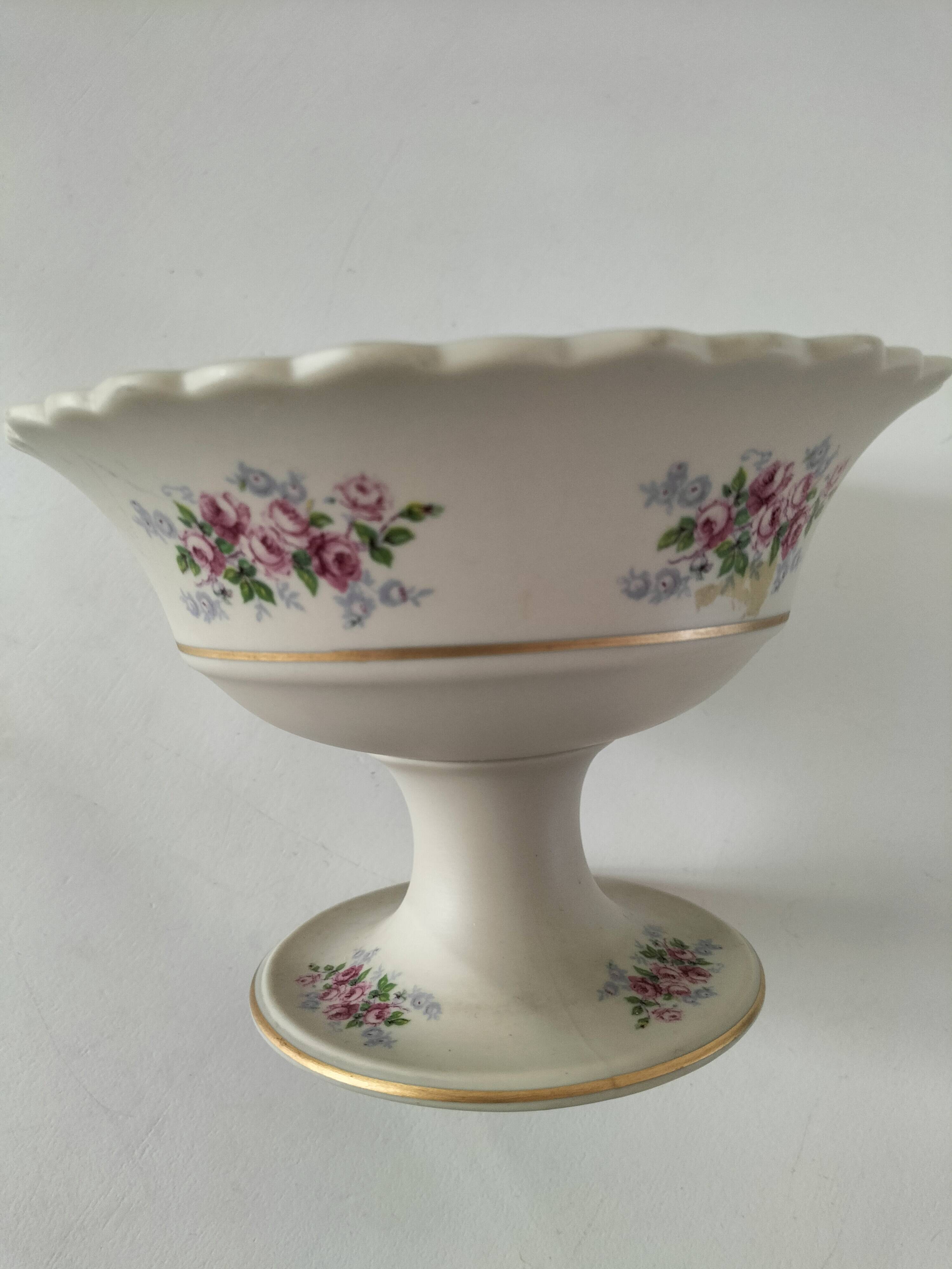 Vintage flowered pedestal cup – Ceramica Ibis Aveiro Portugal