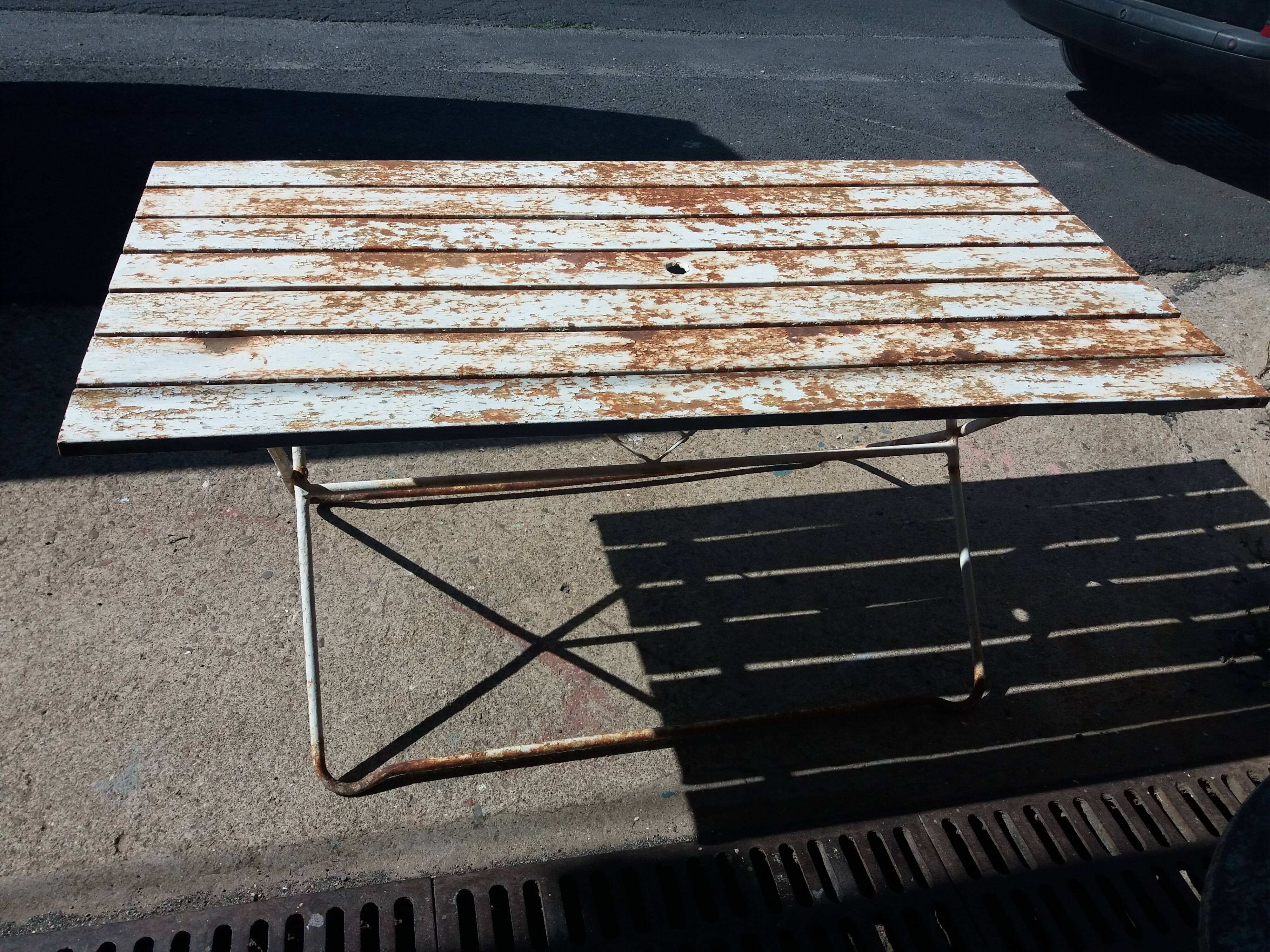 Folding garden table in steel in its juice around 1950