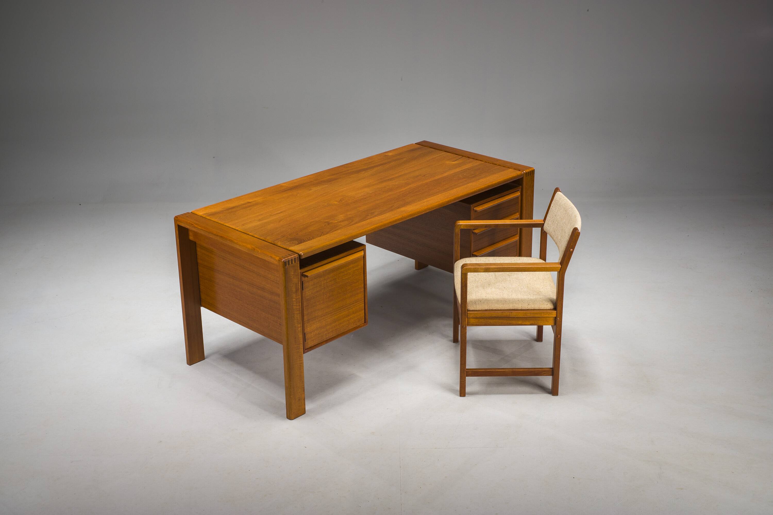 Mid-Century Teak Freestanding Desk from GV Møbler, 1960s