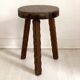 Tabouret pieds Tripod brutaliste bois massif