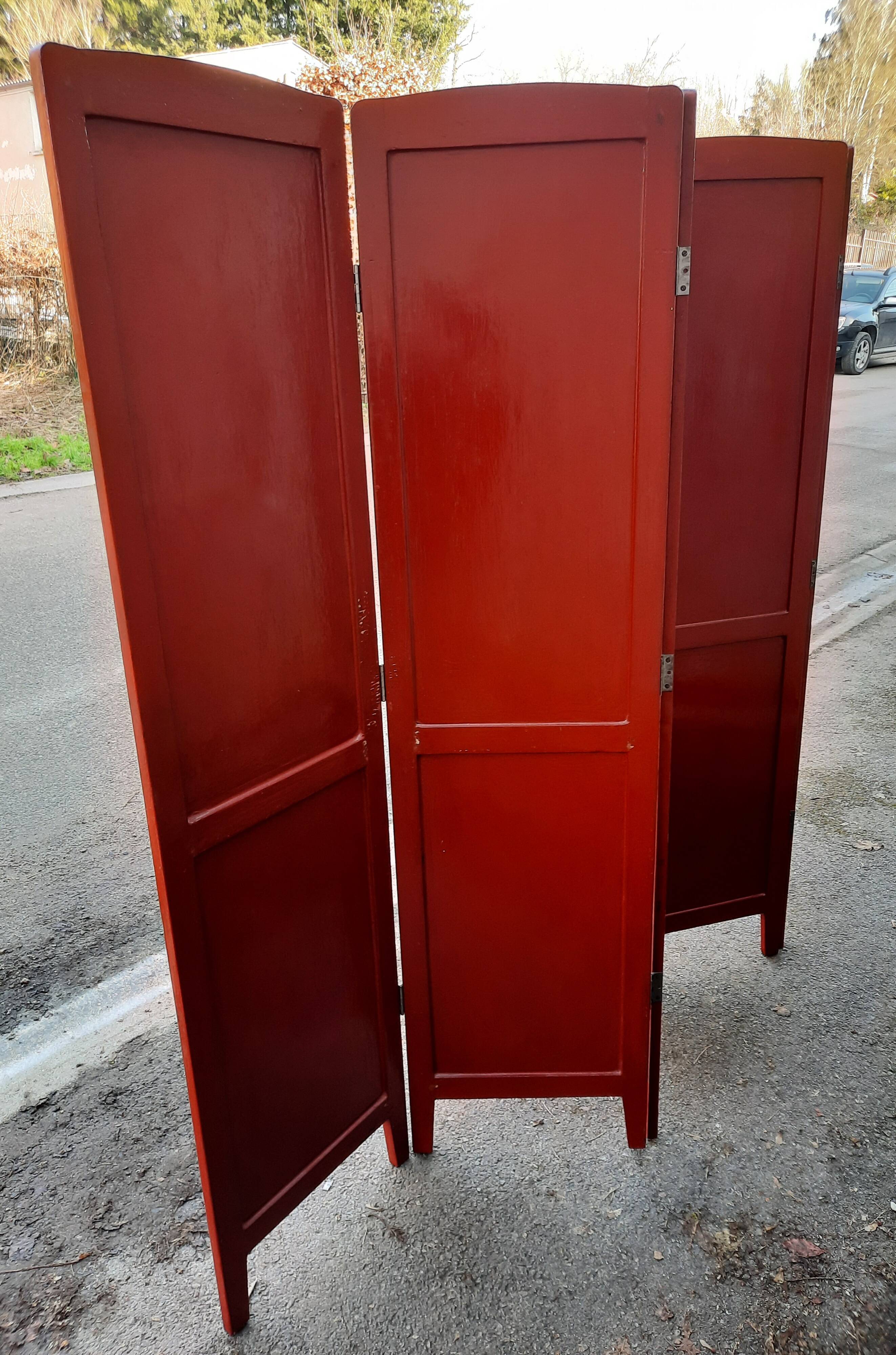 Large extreme orirntal screen