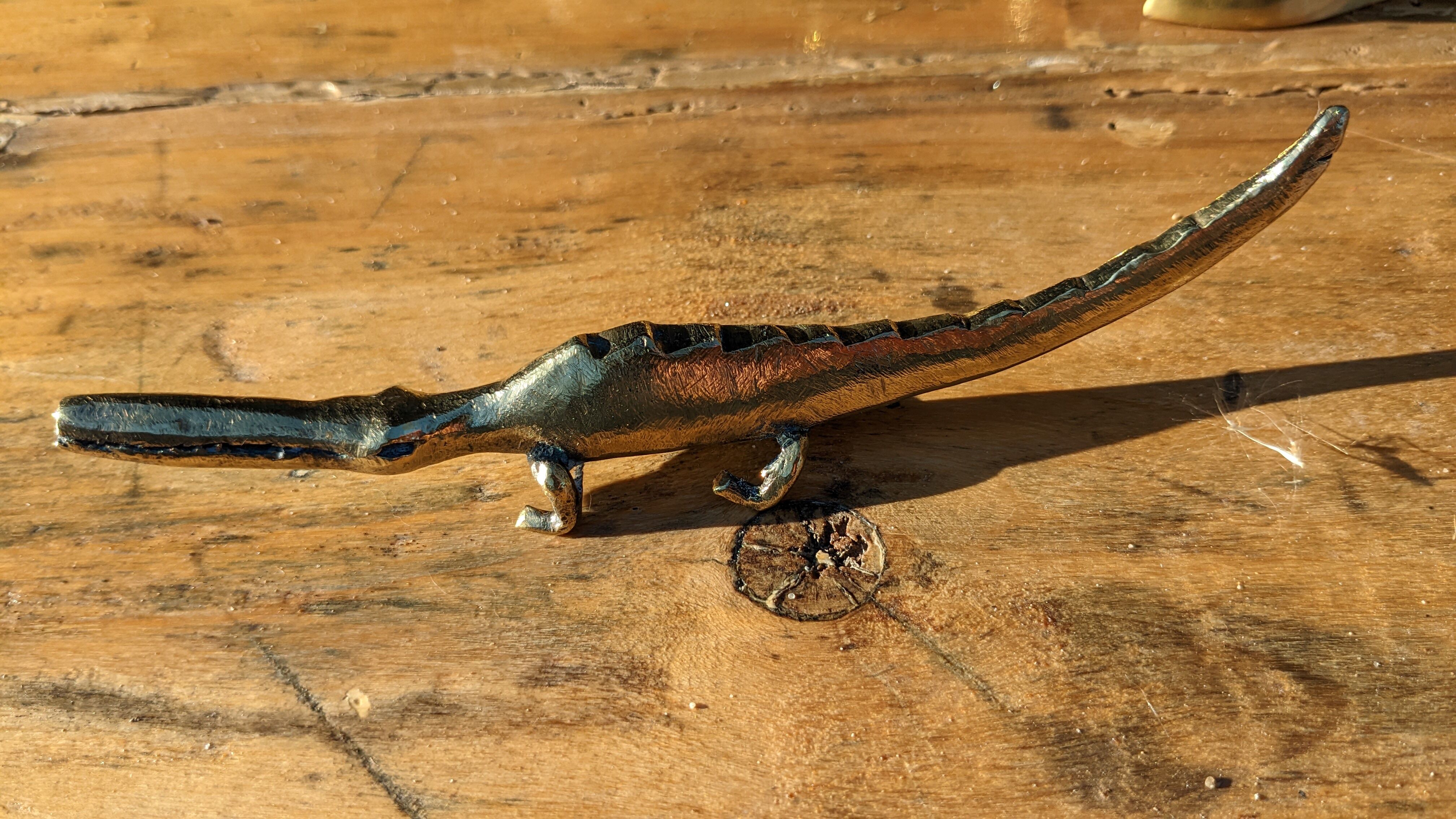 Crocodile en laiton doré