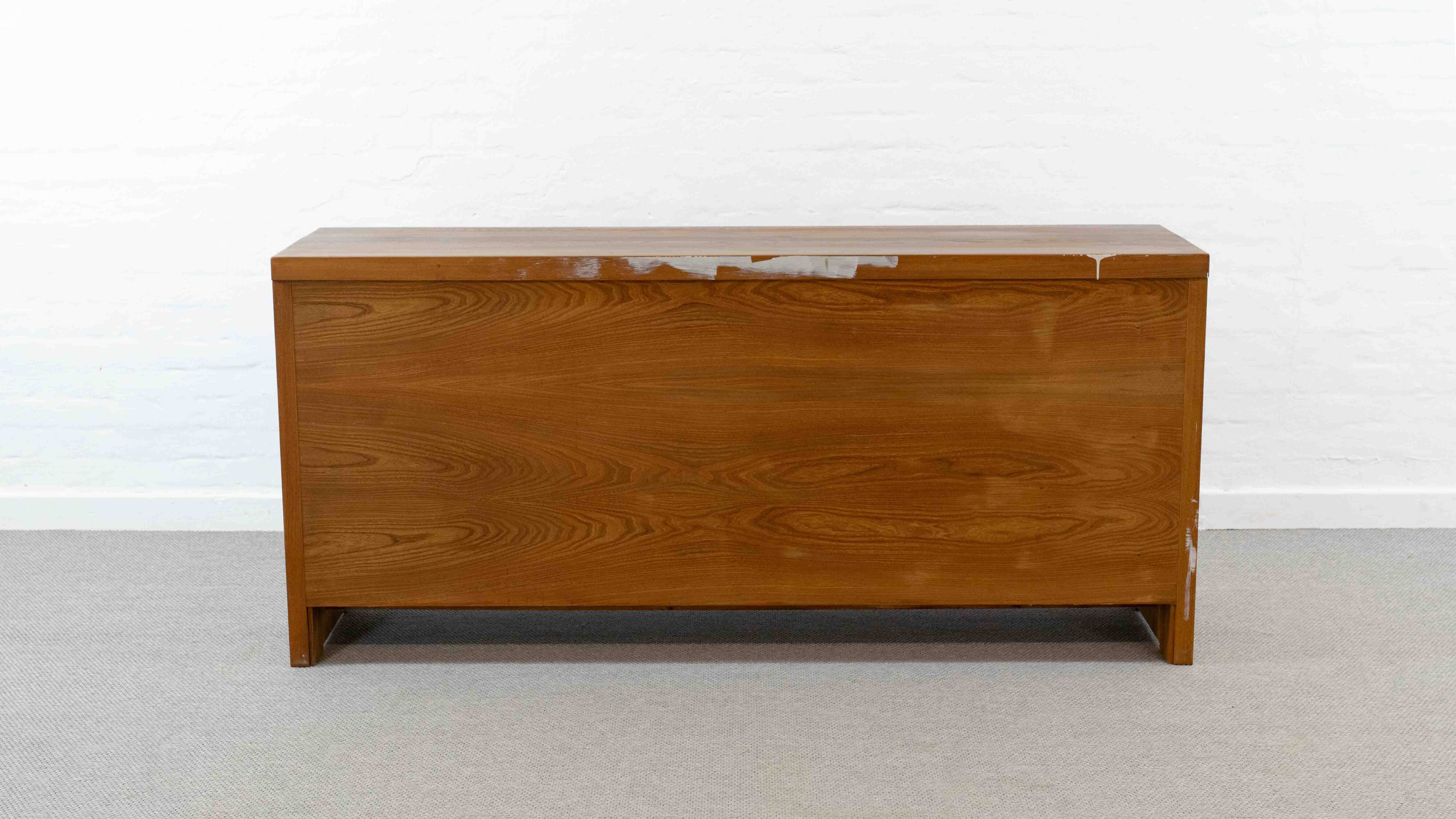 Sideboard R08 de Pierre Chapo en orme massif
