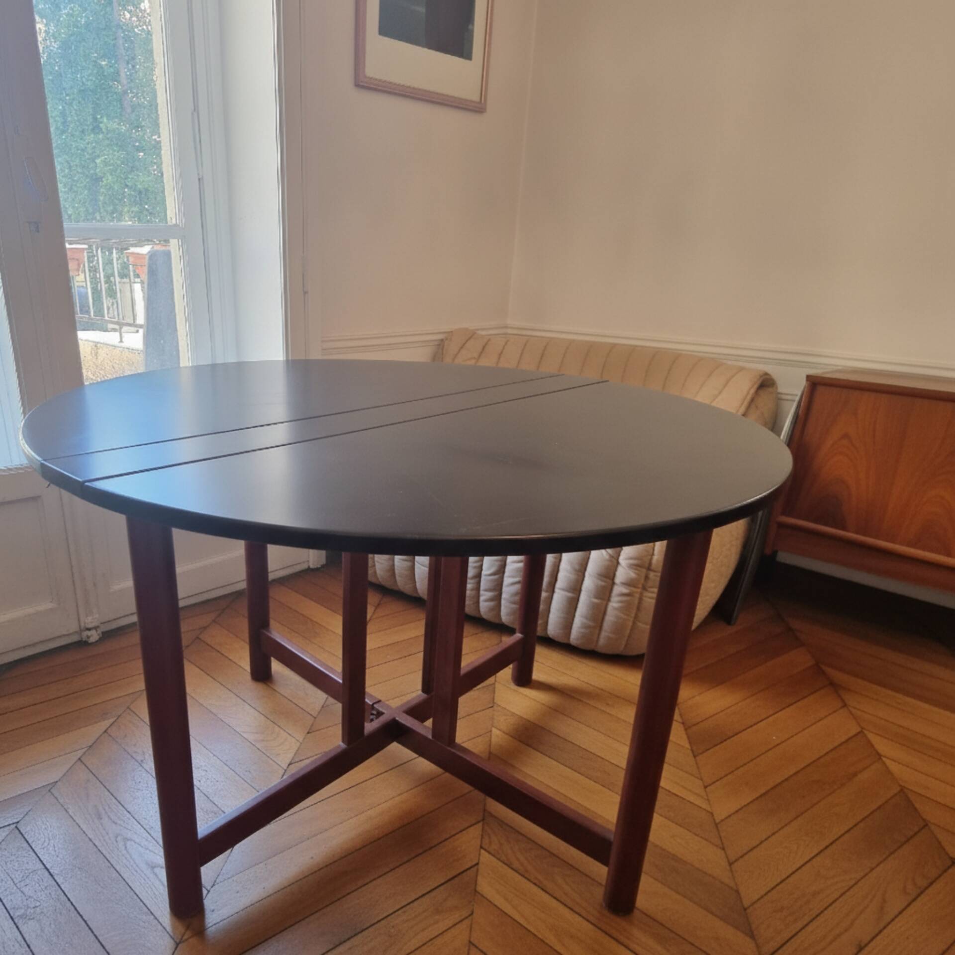 Extendable drop-leaf table for 2 to 5 people - vintage lacquered wood in black