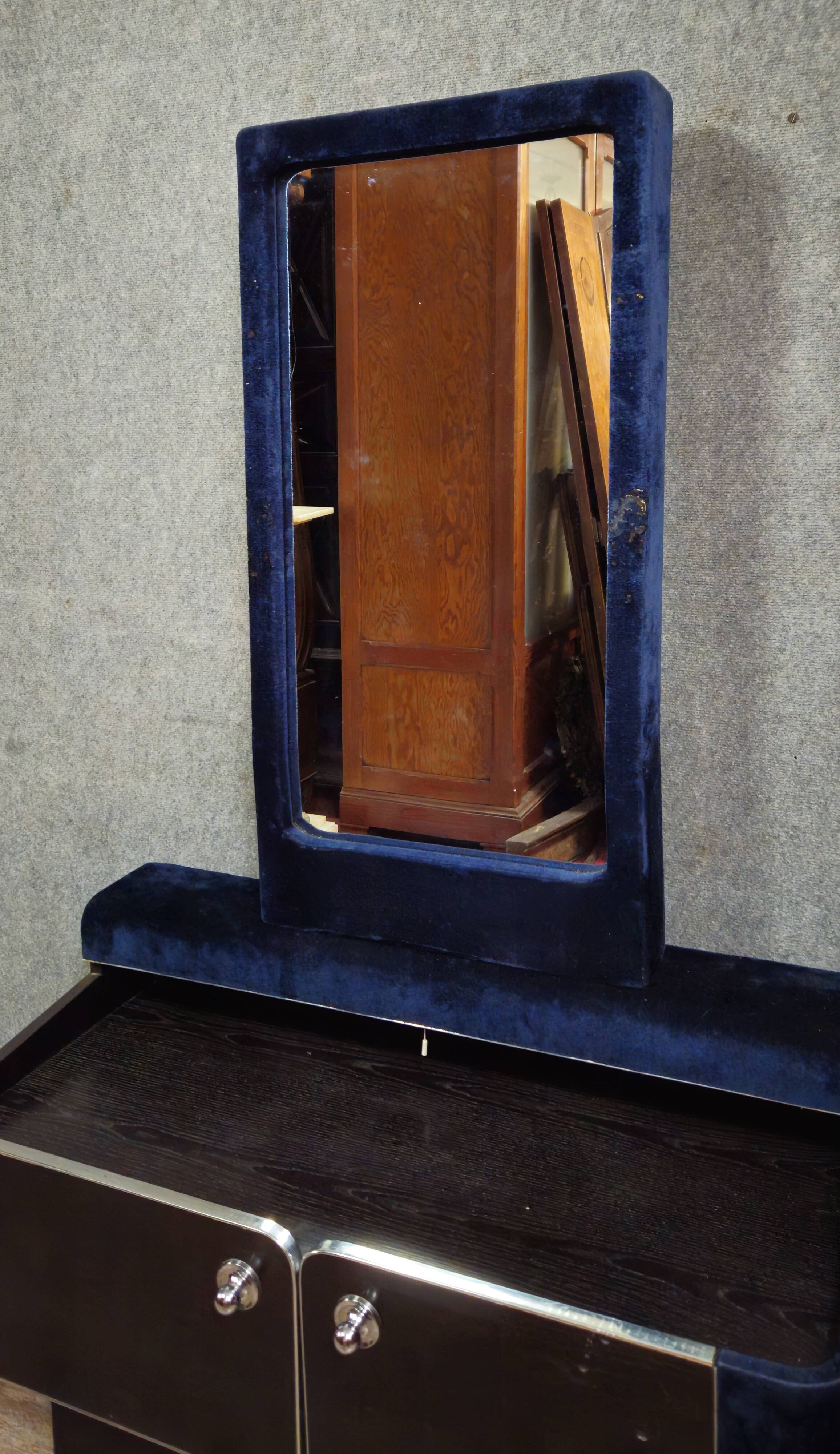 Dressing table / Art Deco furniture with mirror – Blue velvet – 1930s/40s