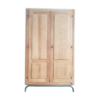 Armoire vintage