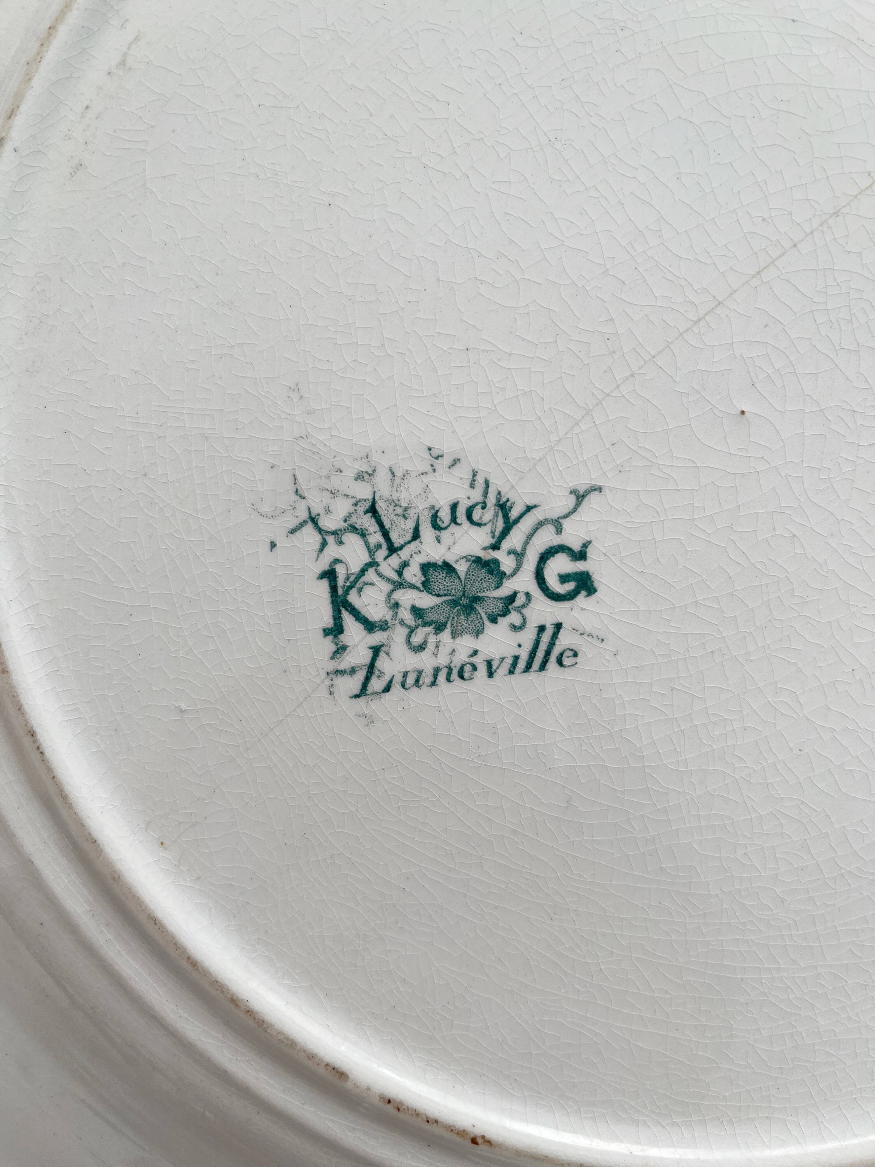 Round ironstone dish "Lucy" KG Lunéville circa 1900