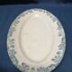 Plat ovale en porcelaine