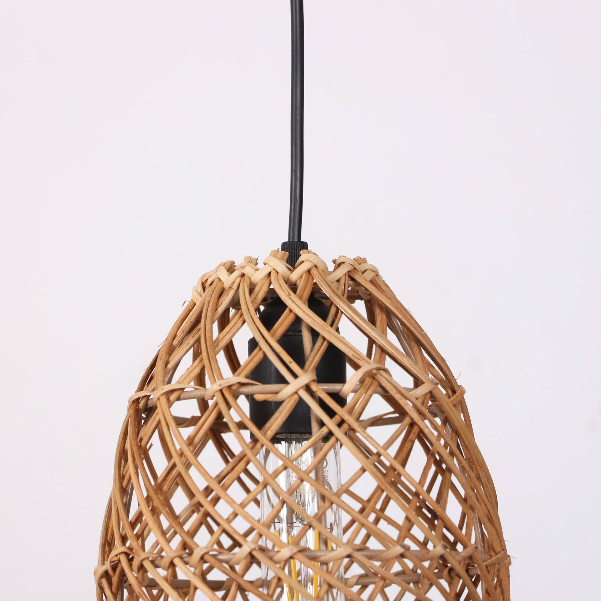 Woven rattan pendant light